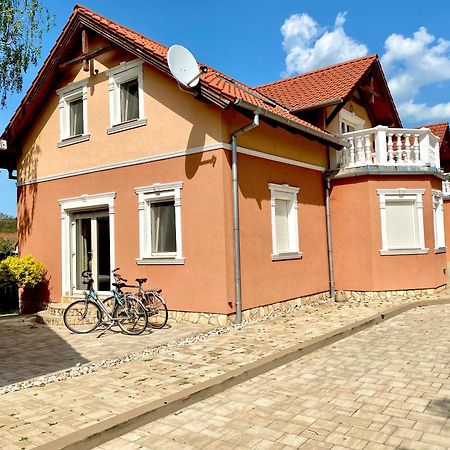 Bikeaway Guesthouse Kereki ภายนอก รูปภาพ